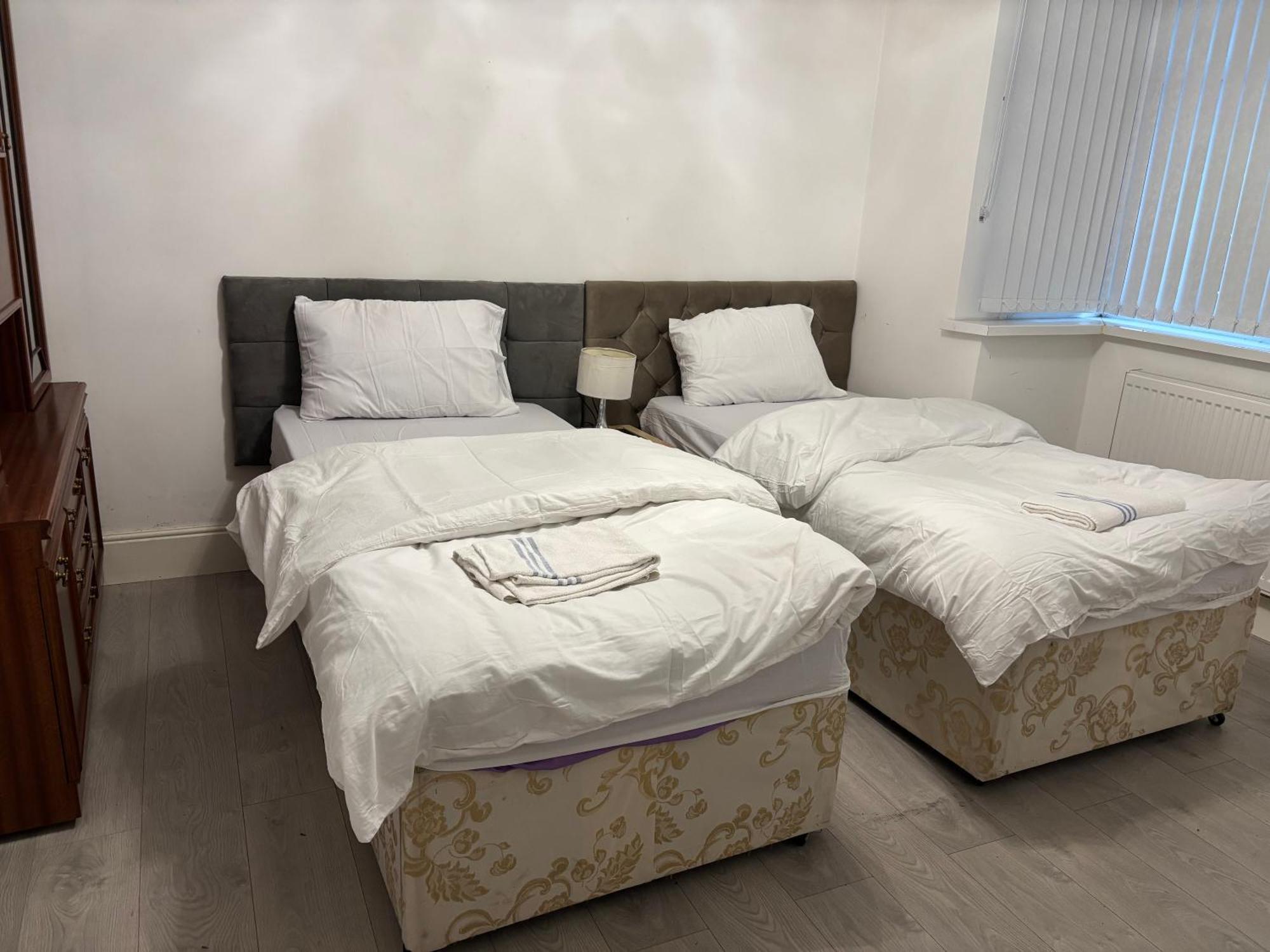 Ehsaan Guest house Birmingham